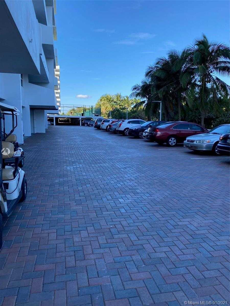 Small Image of 177 OCEAN LANE DR #502, Key Biscayne Number 19