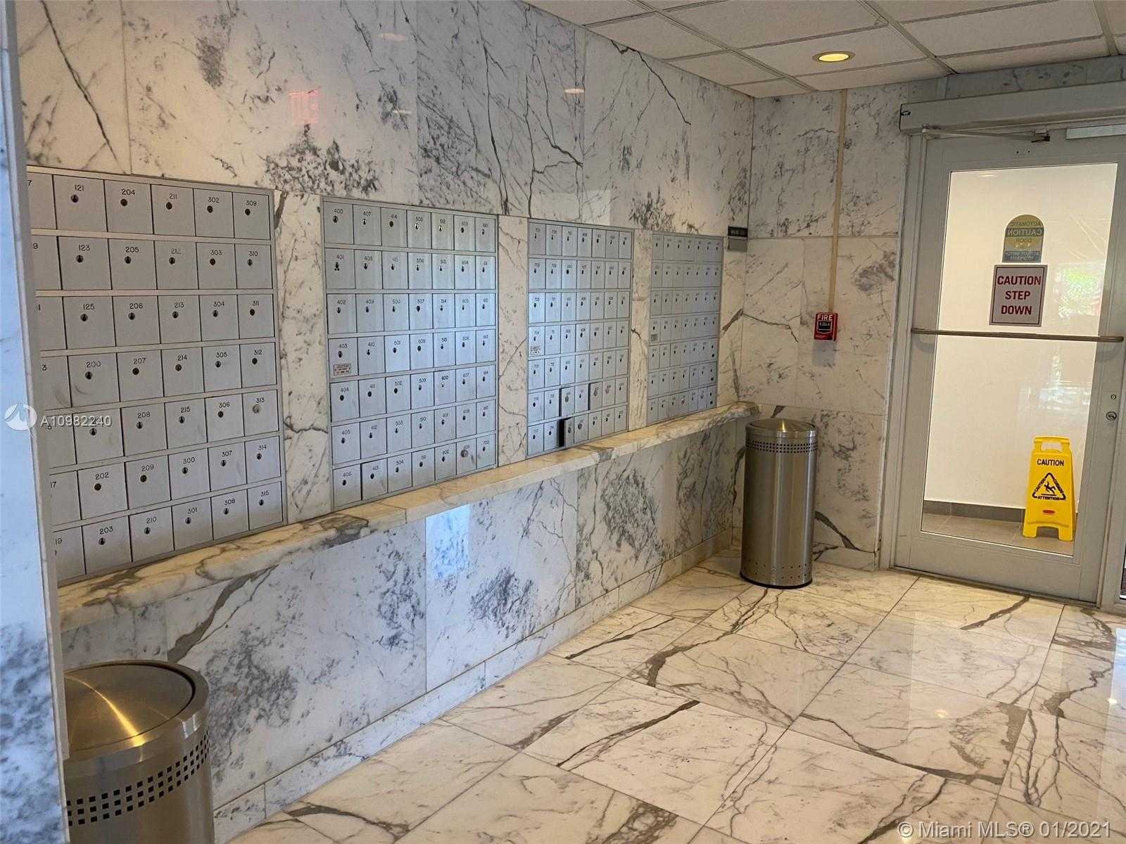 Small Image of 177 OCEAN LANE DR #502, Key Biscayne Number 25
