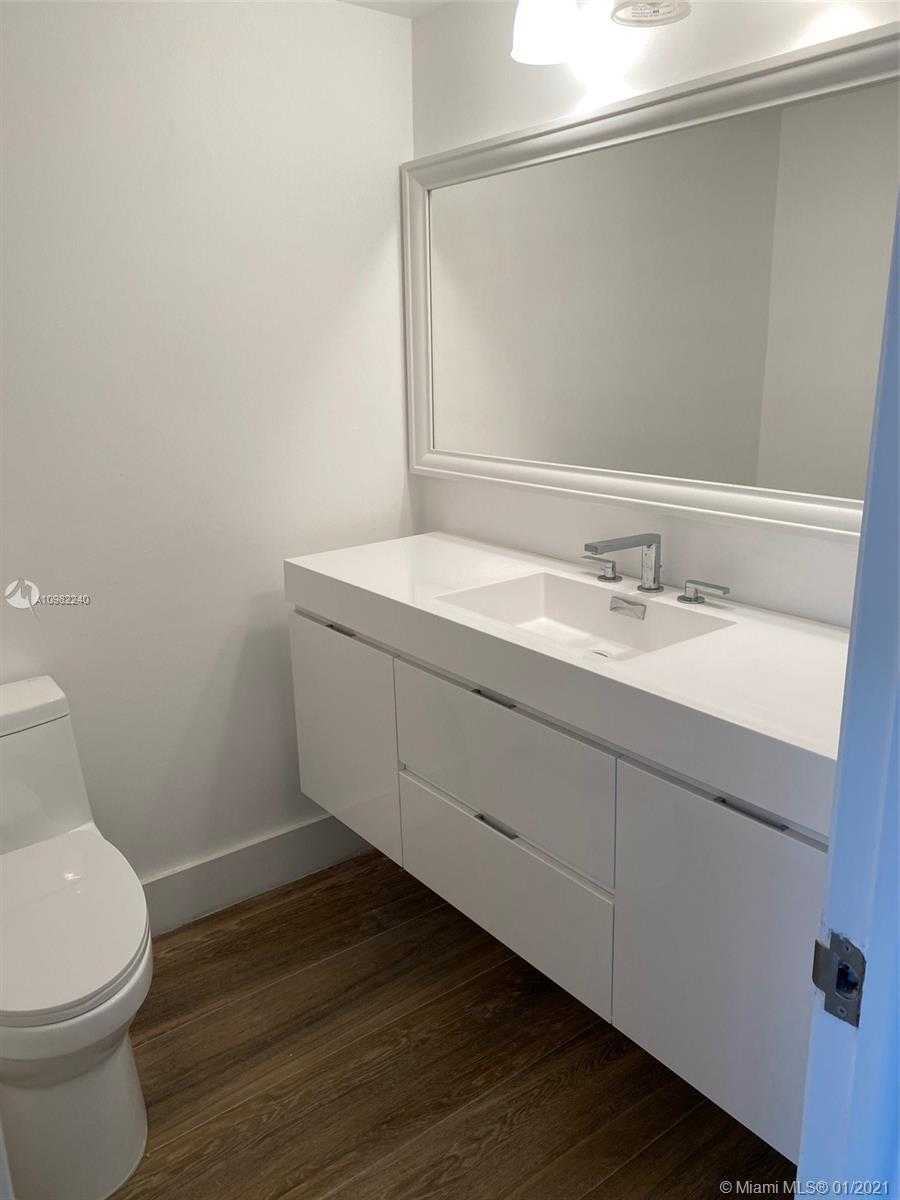 Small Image of 177 OCEAN LANE DR #502, Key Biscayne Number 7