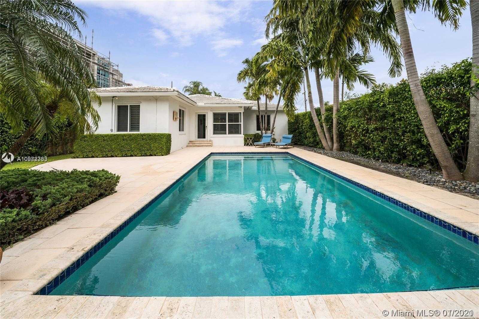 Small Image of 5456 LA GORCE DR, Miami Beach Number 3