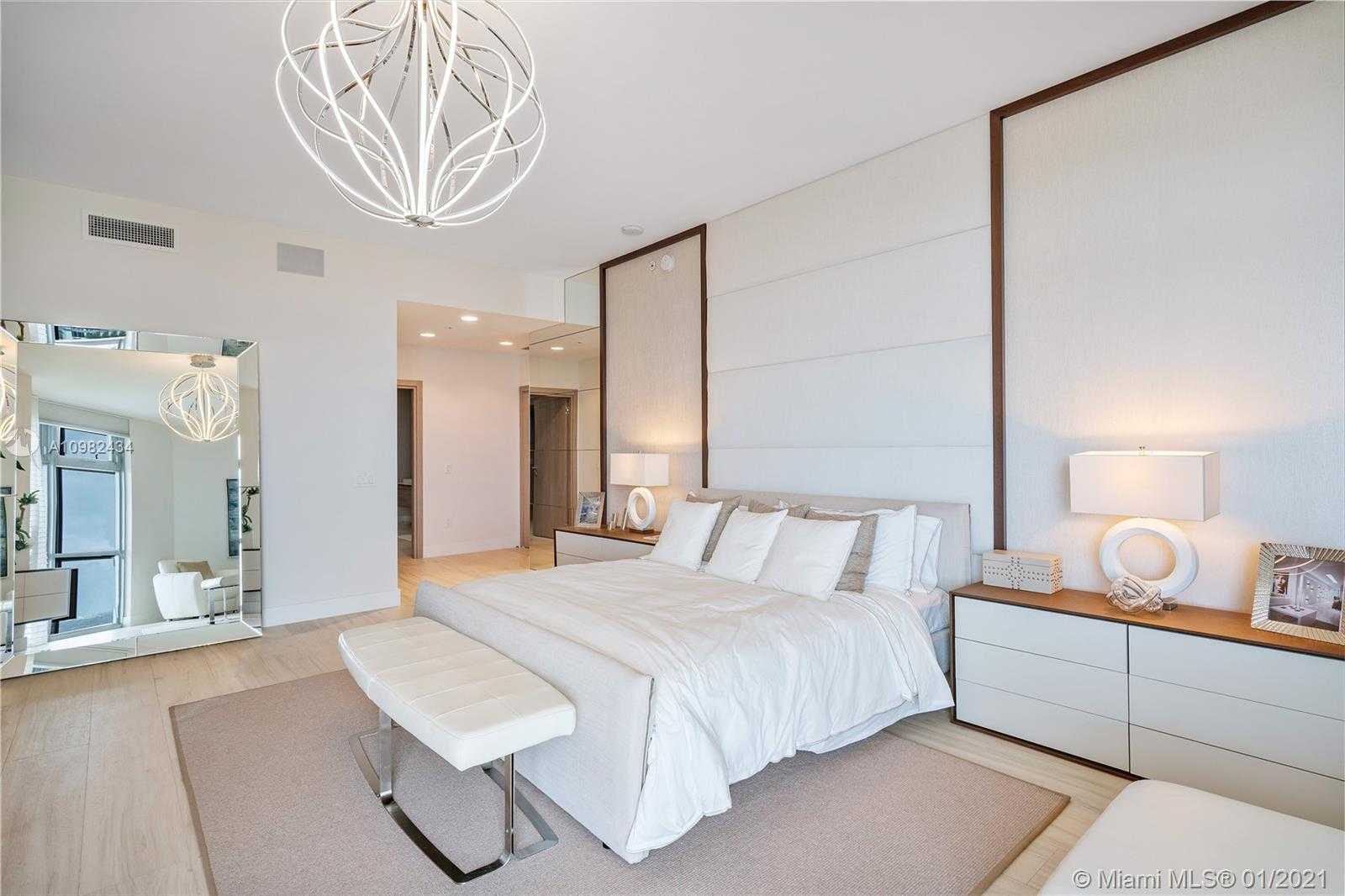 Small Image of 17301 BISCAYNE BLVD #PH6, North Miami Beach Number 10