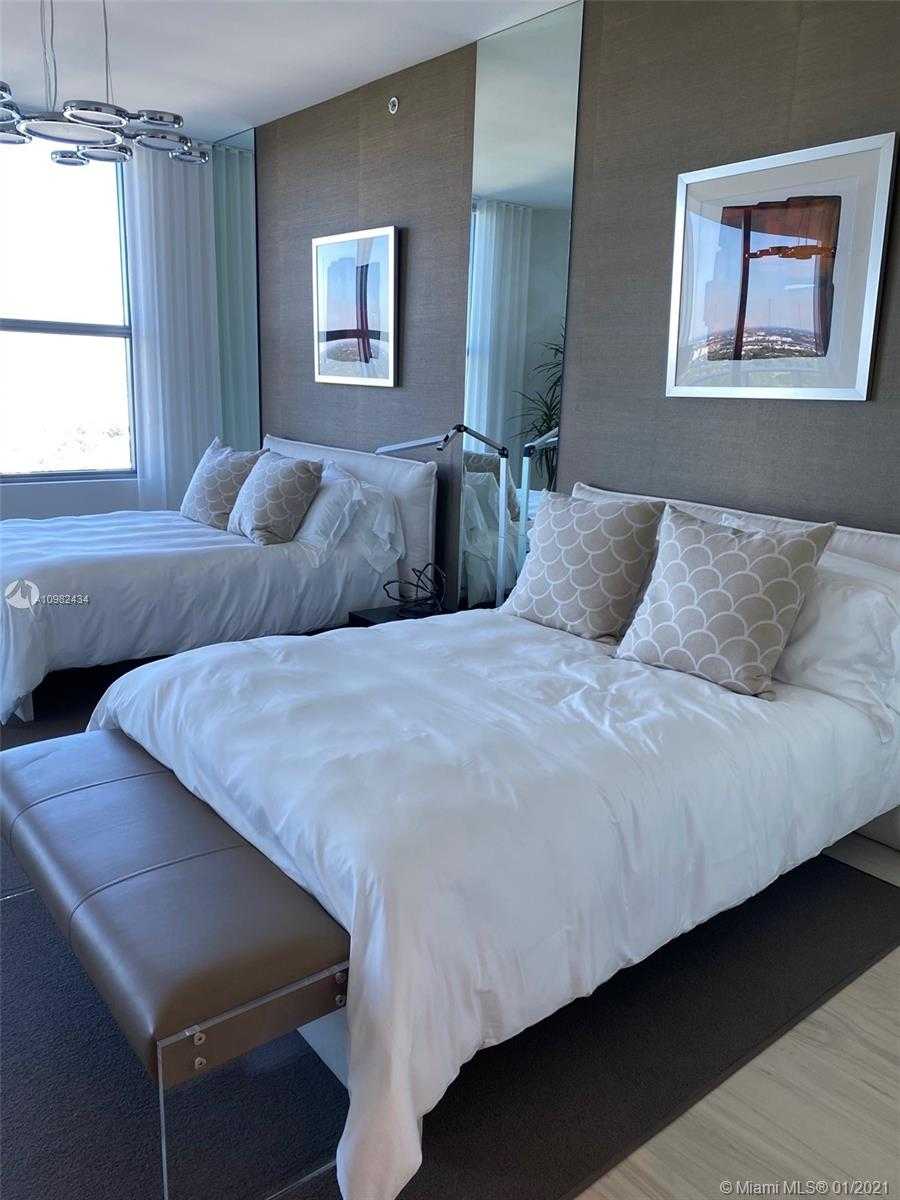 Small Image of 17301 BISCAYNE BLVD #PH6, North Miami Beach Number 17