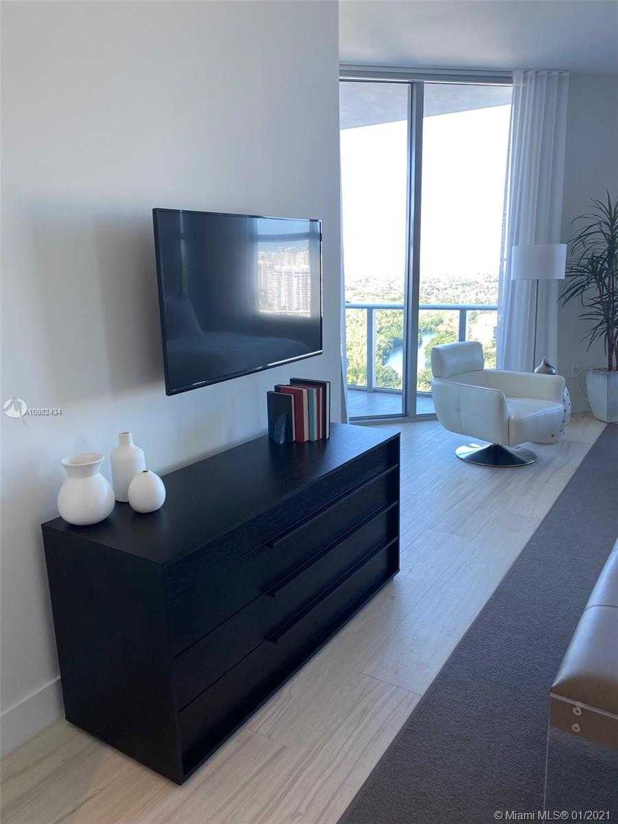 Small Image of 17301 BISCAYNE BLVD #PH6, North Miami Beach Number 22