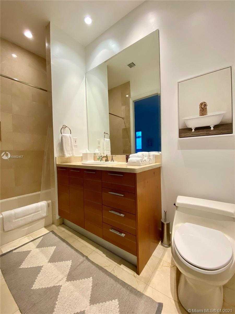 Small Image of 350 WOODCREST RD, Key Biscayne Number 15