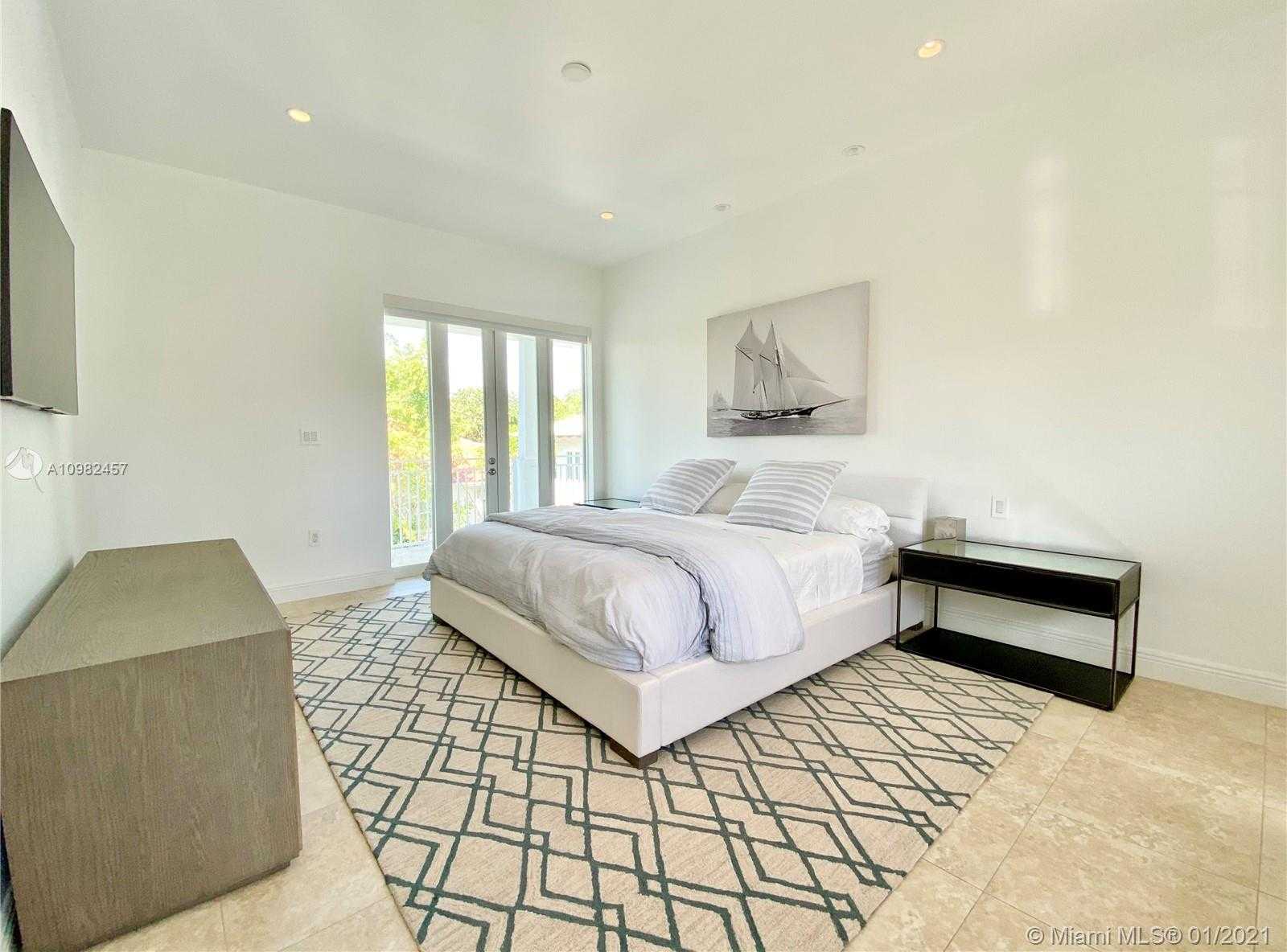 Small Image of 350 WOODCREST RD, Key Biscayne Number 17