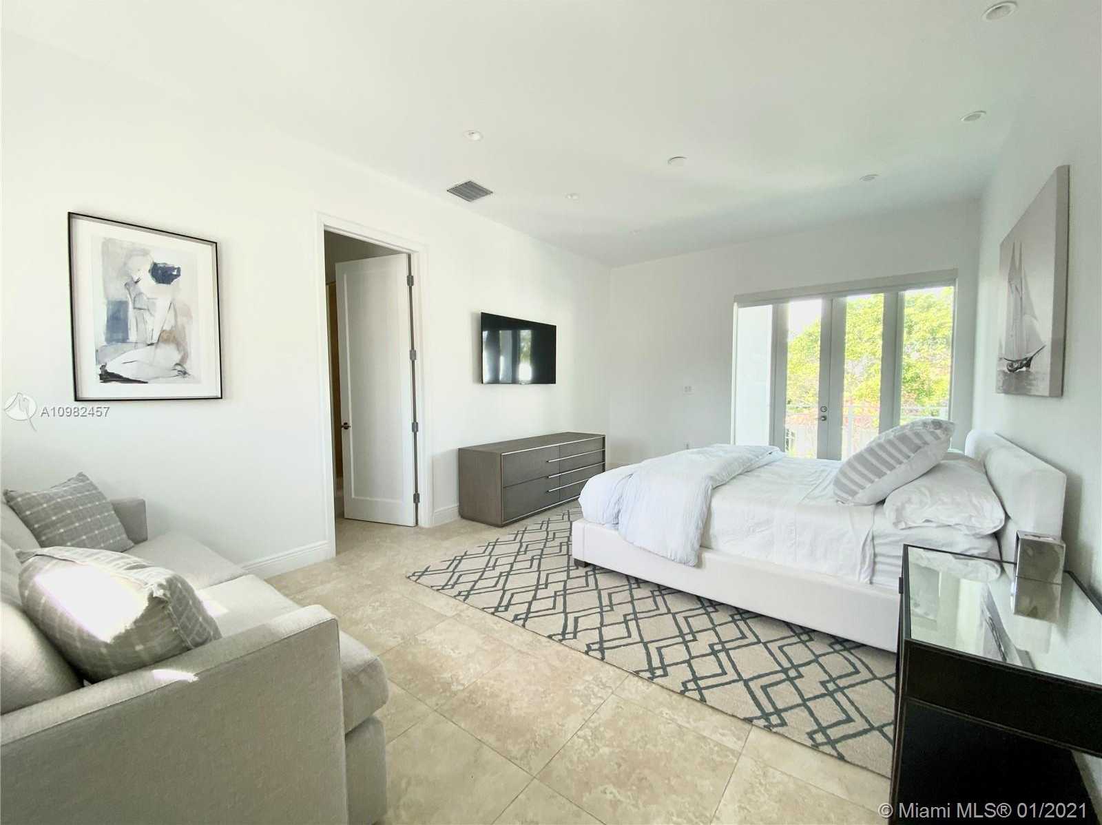 Small Image of 350 WOODCREST RD, Key Biscayne Number 18