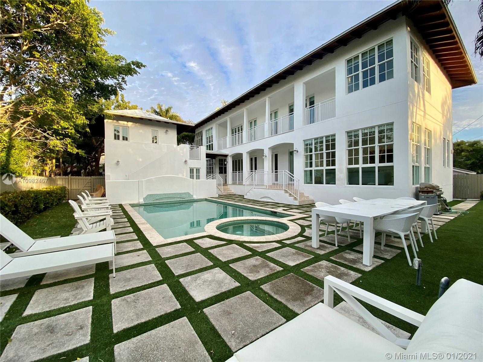 Small Image of 350 WOODCREST RD, Key Biscayne Number 3