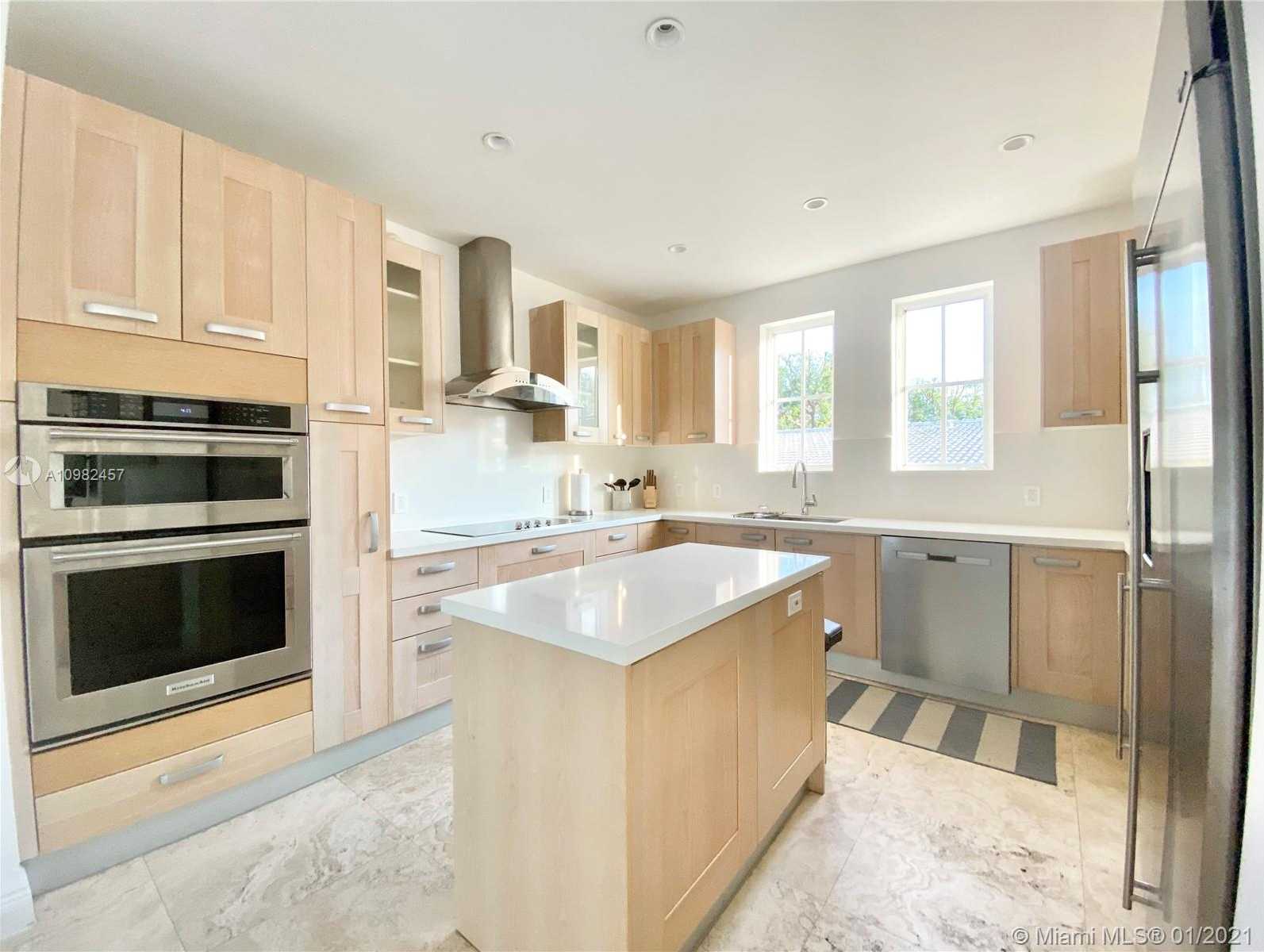 Small Image of 350 WOODCREST RD, Key Biscayne Number 30