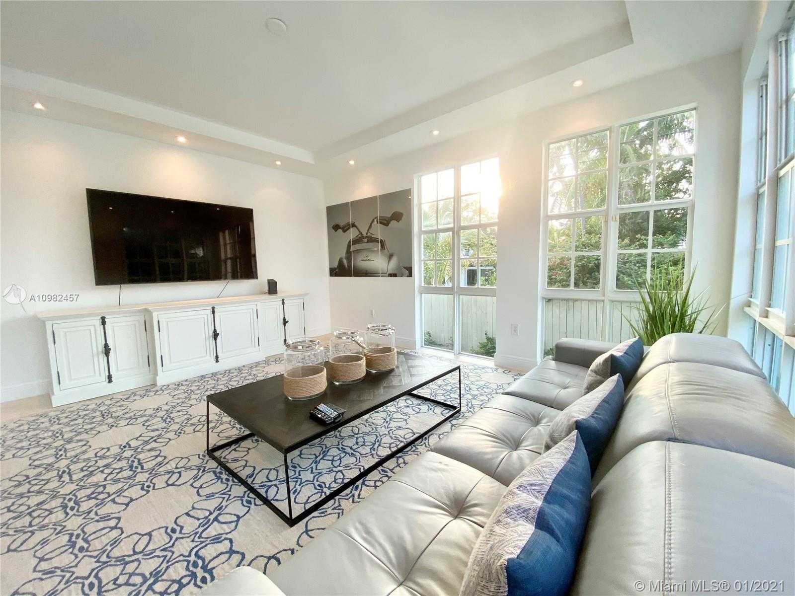 Small Image of 350 WOODCREST RD, Key Biscayne Number 8