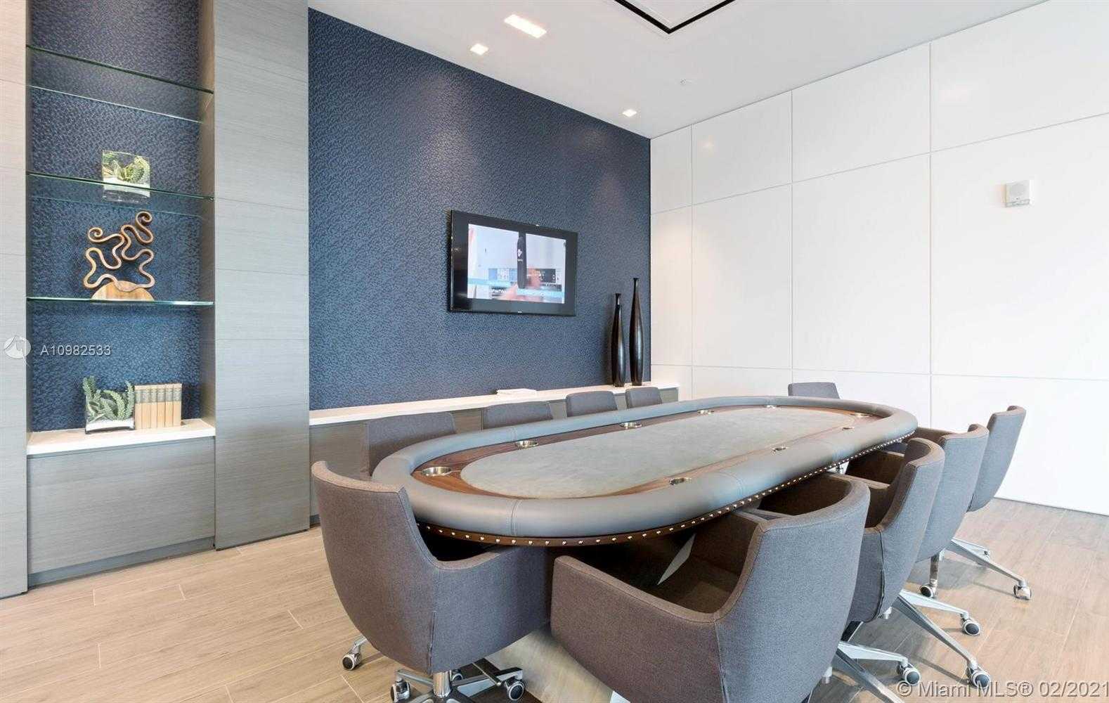 Small Image of 17111 BISCAYNE BLVD #LPH2, North Miami Beach Number 14