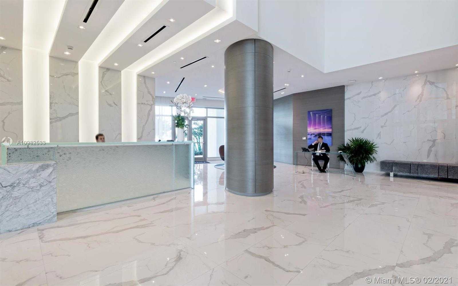 Small Image of 17111 BISCAYNE BLVD #LPH2, North Miami Beach Number 17