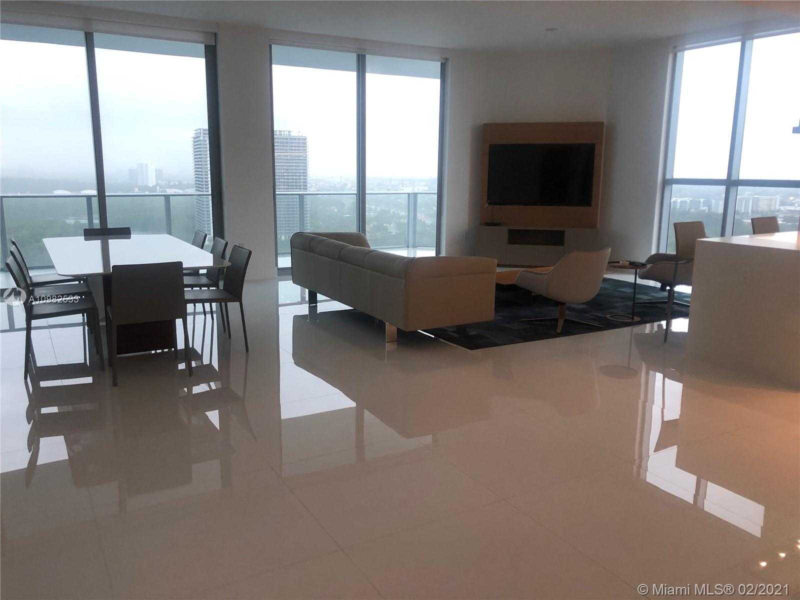 Small Image of 17111 BISCAYNE BLVD #LPH2, North Miami Beach Number 2