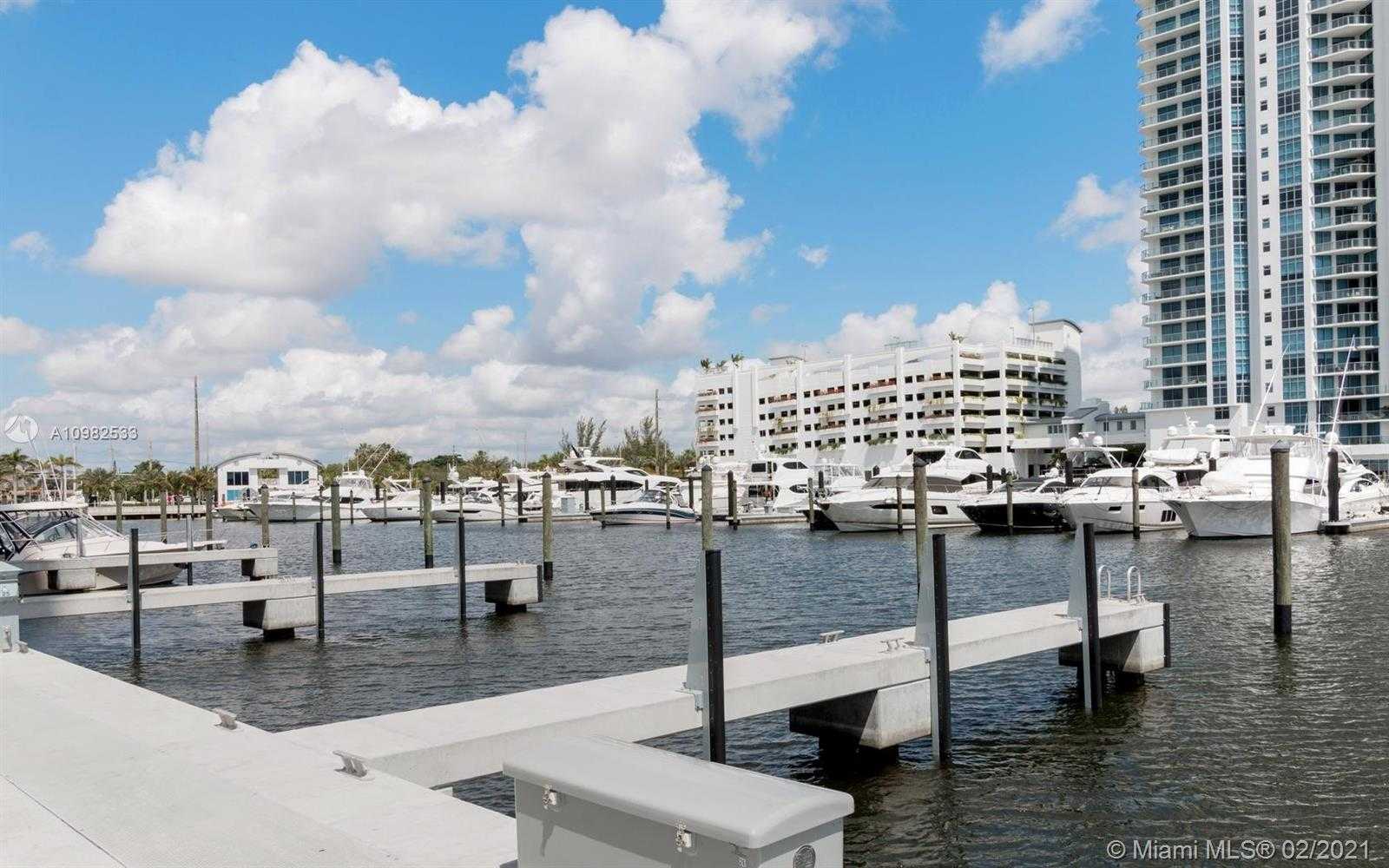 Small Image of 17111 BISCAYNE BLVD #LPH2, North Miami Beach Number 26