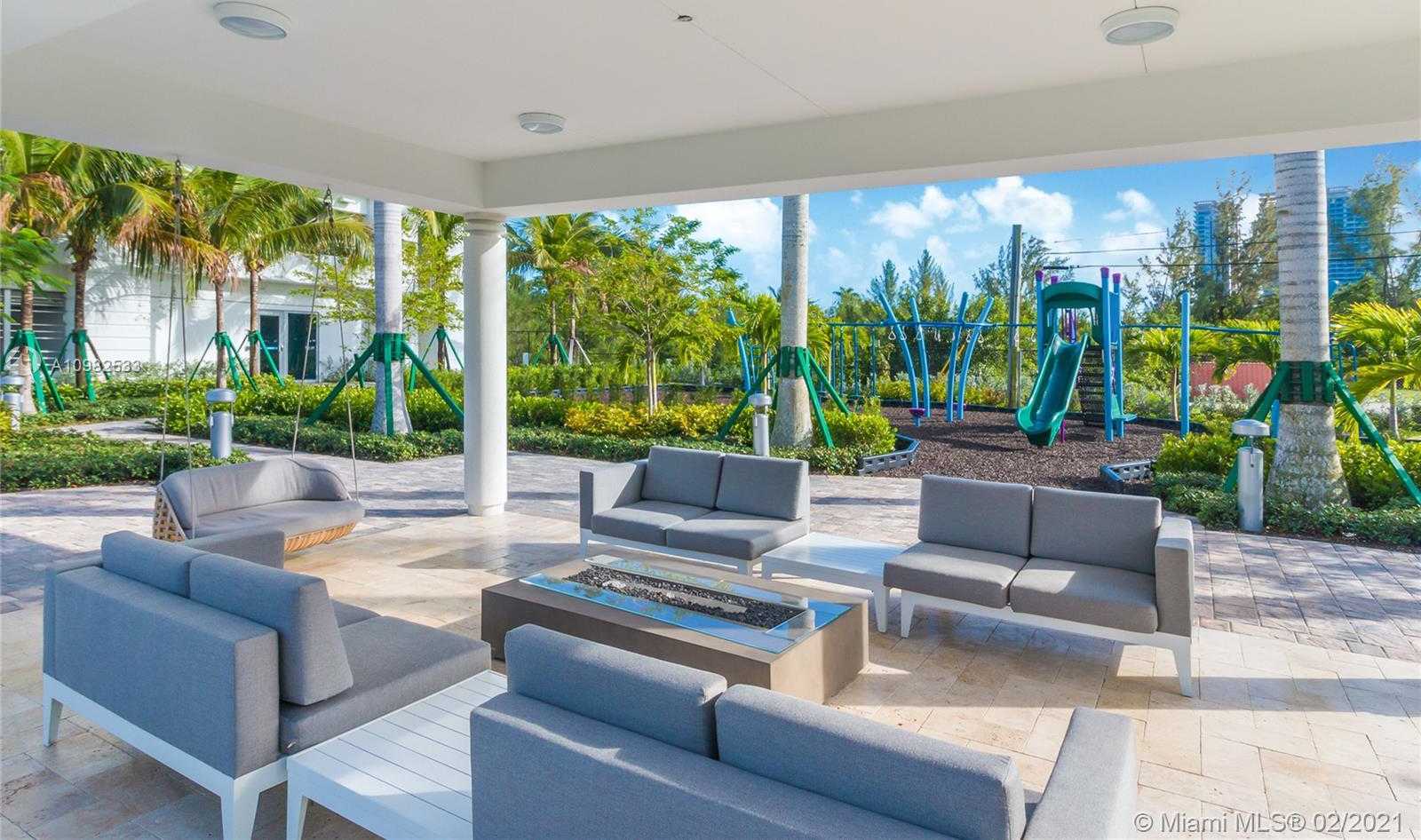 Small Image of 17111 BISCAYNE BLVD #LPH2, North Miami Beach Number 29