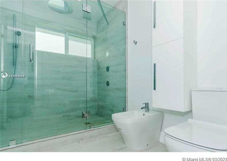 Small Image of 1816 CLEVELAND RD, Miami Beach Number 4