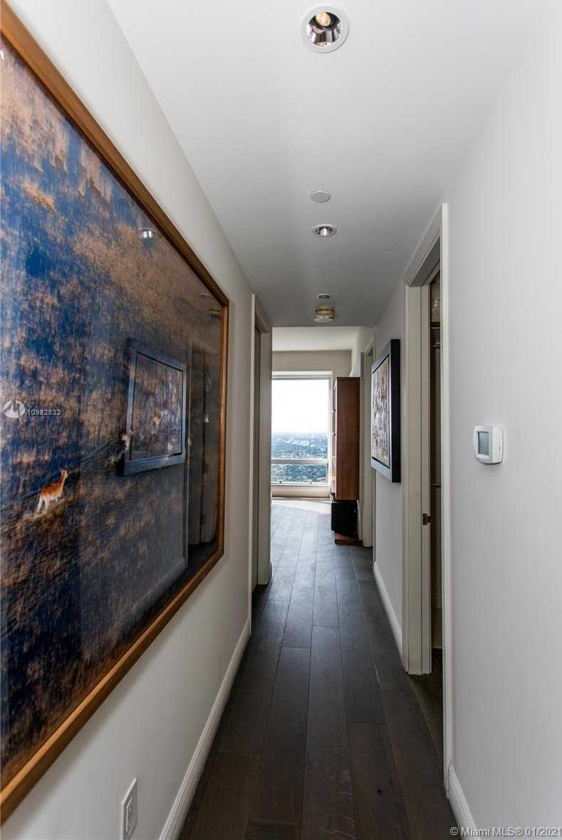Small Image of 1425 BRICKELL AVE #50C, Miami Number 15
