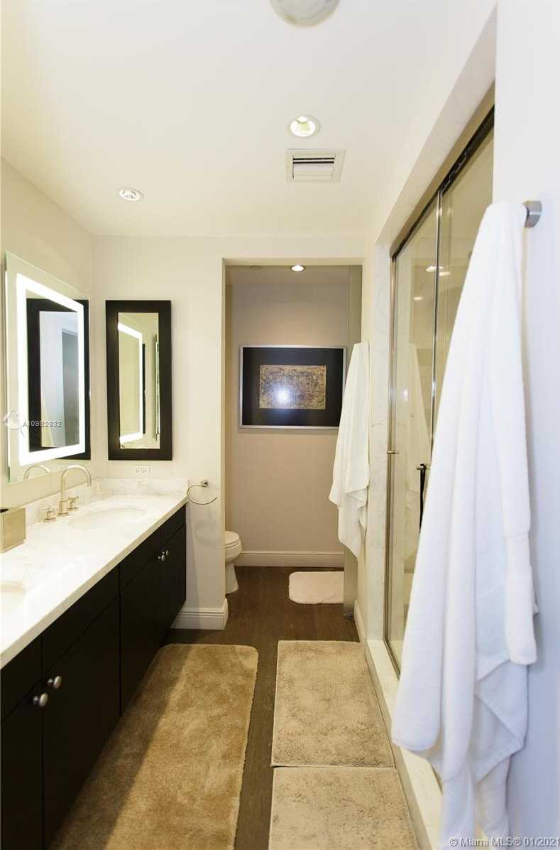 Small Image of 1425 BRICKELL AVE #50C, Miami Number 21