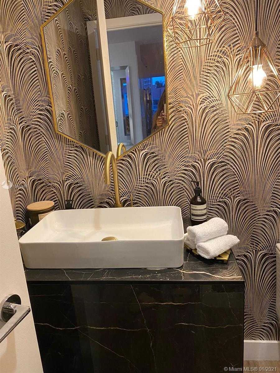 Small Image of 3801 NORTH EAST 207TH ST #TH2, Aventura Number 18