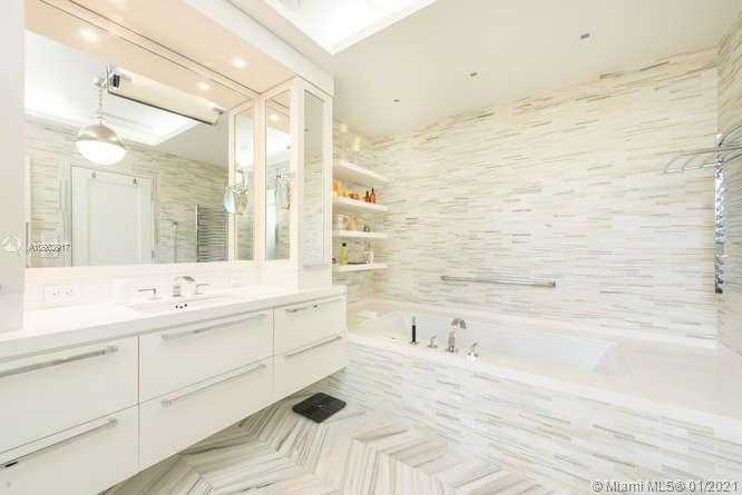 Small Image of 4525 NORTH MERIDIAN AVE, Miami Beach Number 10