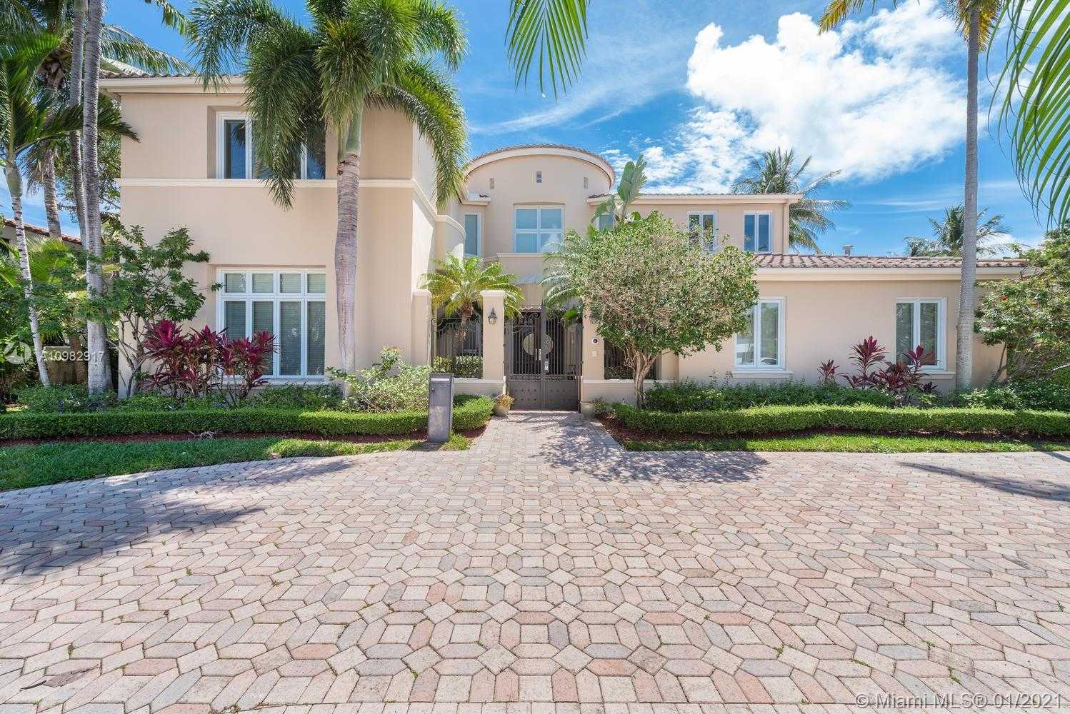 Small Image of 4525 NORTH MERIDIAN AVE, Miami Beach Number 15