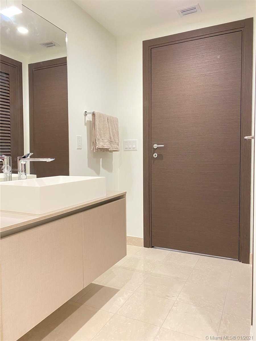 Small Image of 1000 BRICKELL PLAZA #3807, Miami Number 18
