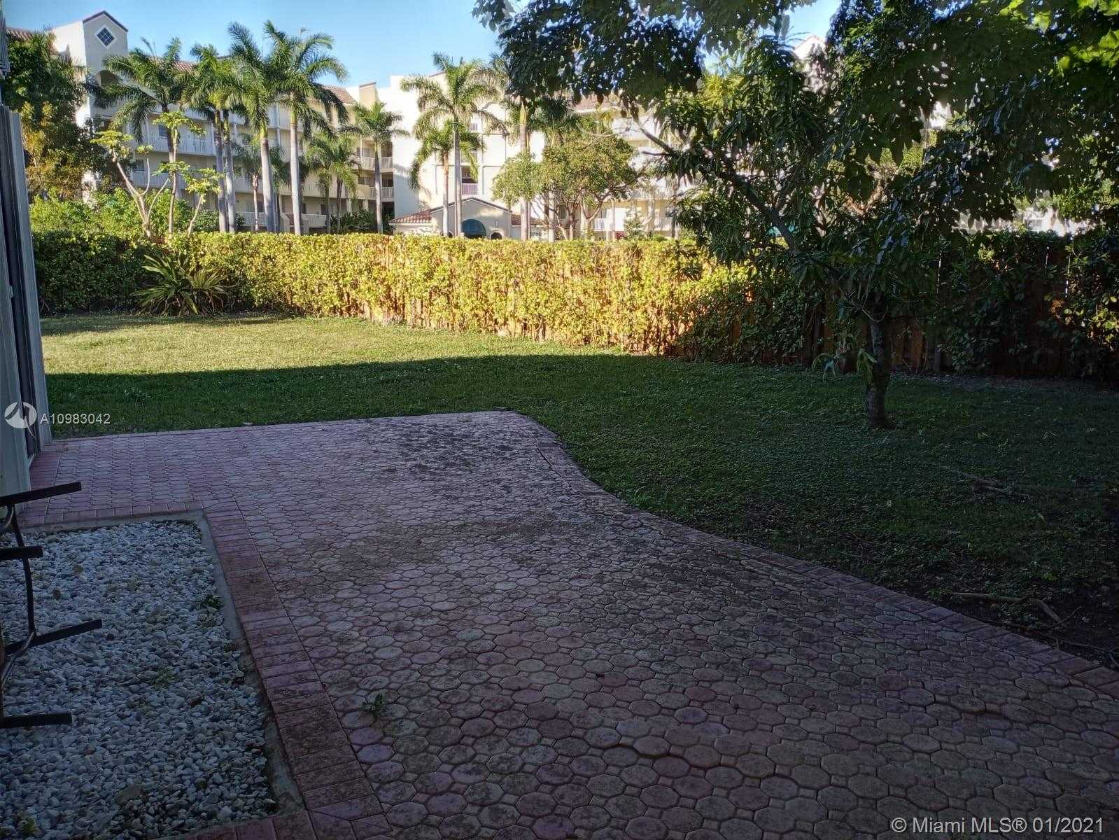 Small Image of 5877 NORTH WEST 108TH PL, Doral Number 12