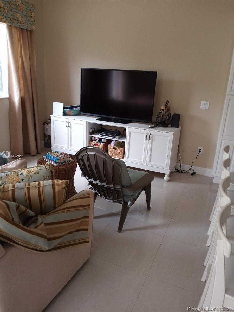 Small Image of 5877 NORTH WEST 108TH PL, Doral Number 5