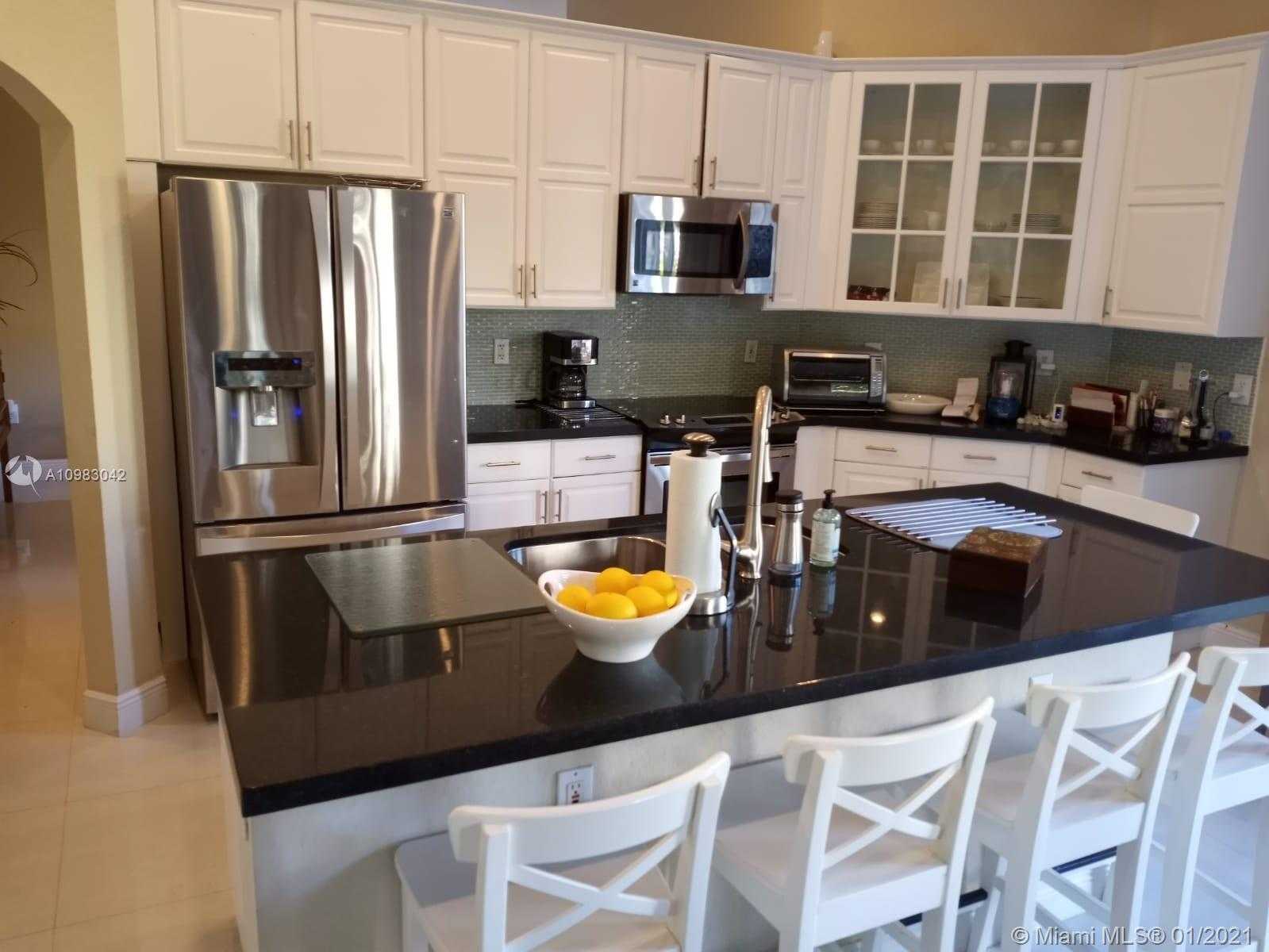 Small Image of 5877 NORTH WEST 108TH PL, Doral Number 6