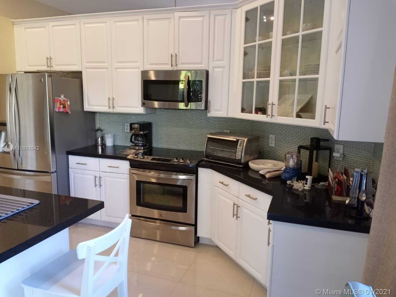 Small Image of 5877 NORTH WEST 108TH PL, Doral Number 7