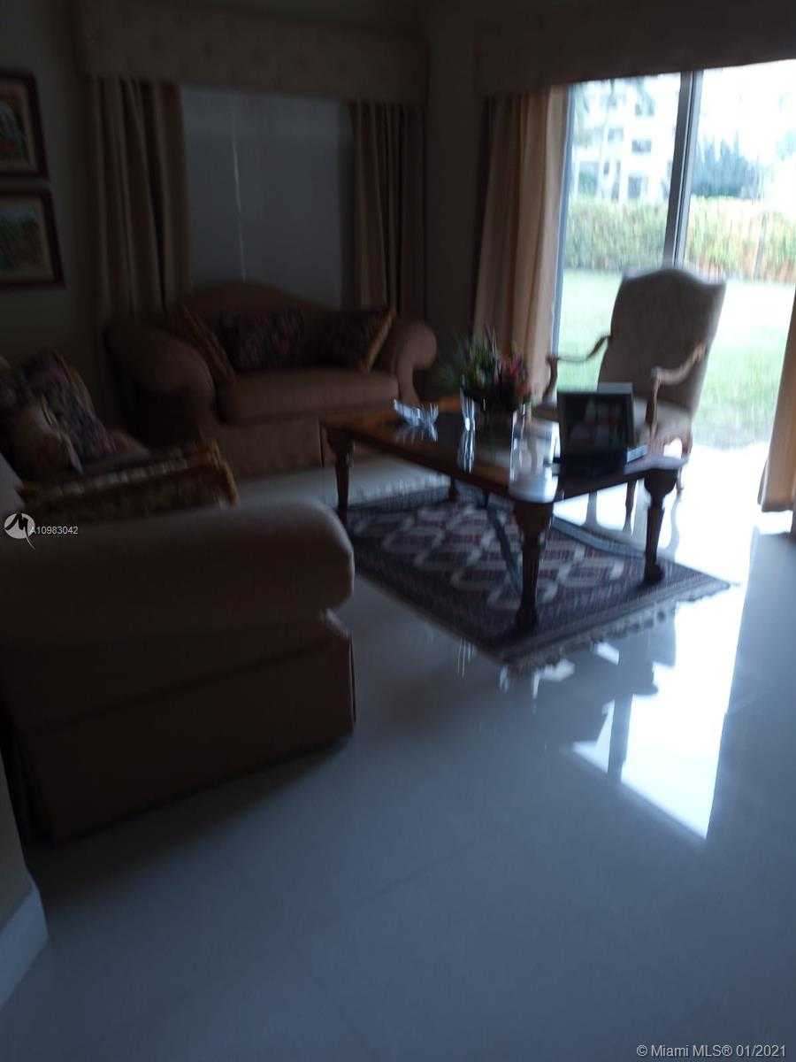 Small Image of 5877 NORTH WEST 108TH PL, Doral Number 8