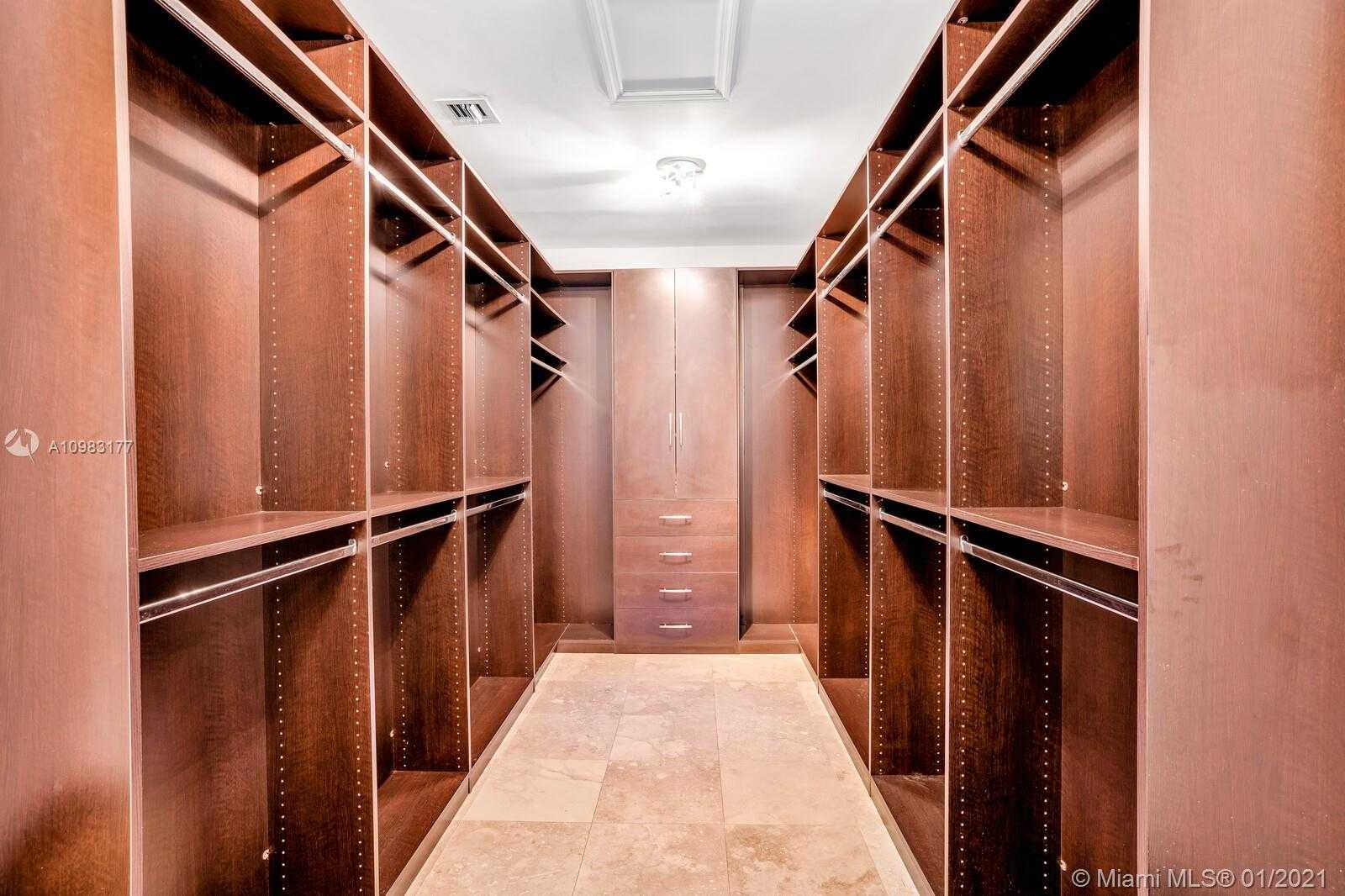Small Image of 7405 SOUTH WEST 79TH CT, Miami Number 14