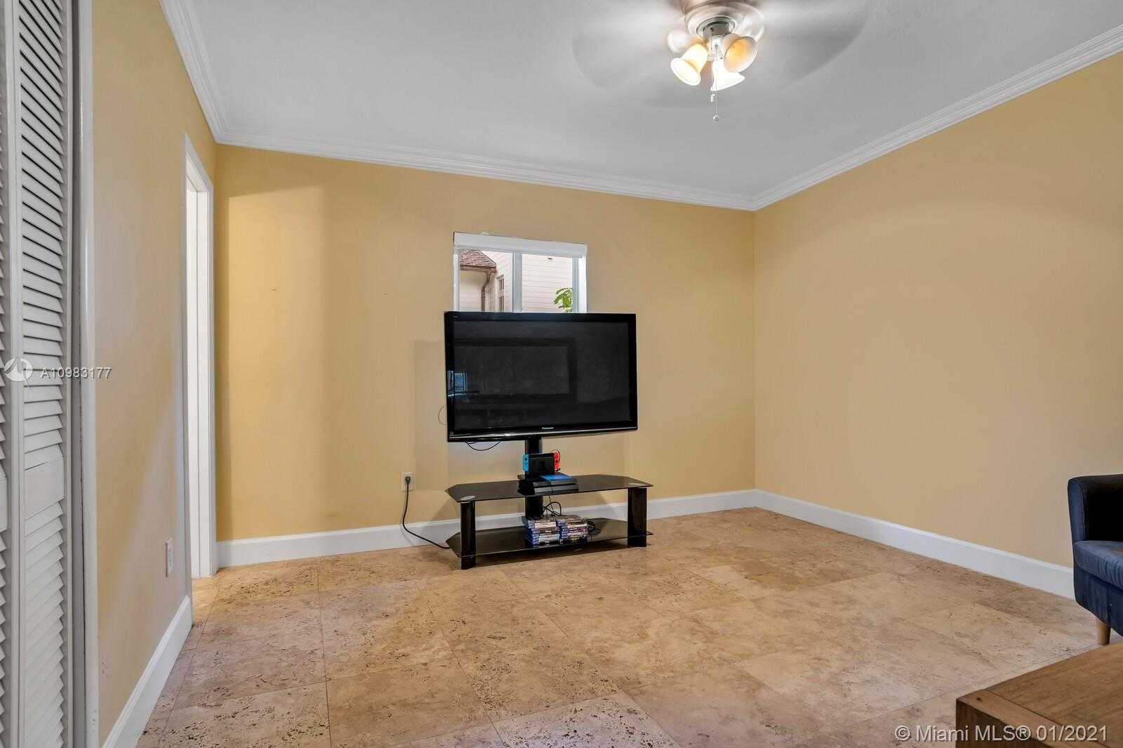 Small Image of 7405 SOUTH WEST 79TH CT, Miami Number 22