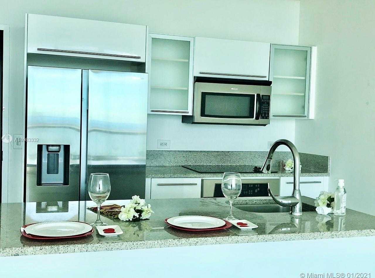Small Image of 888 BISCAYNE BLVD #4807, Miami Number 3