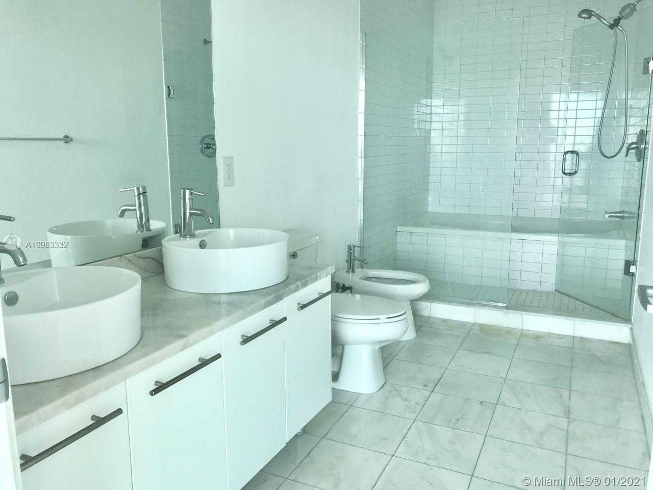 Small Image of 888 BISCAYNE BLVD #4807, Miami Number 5