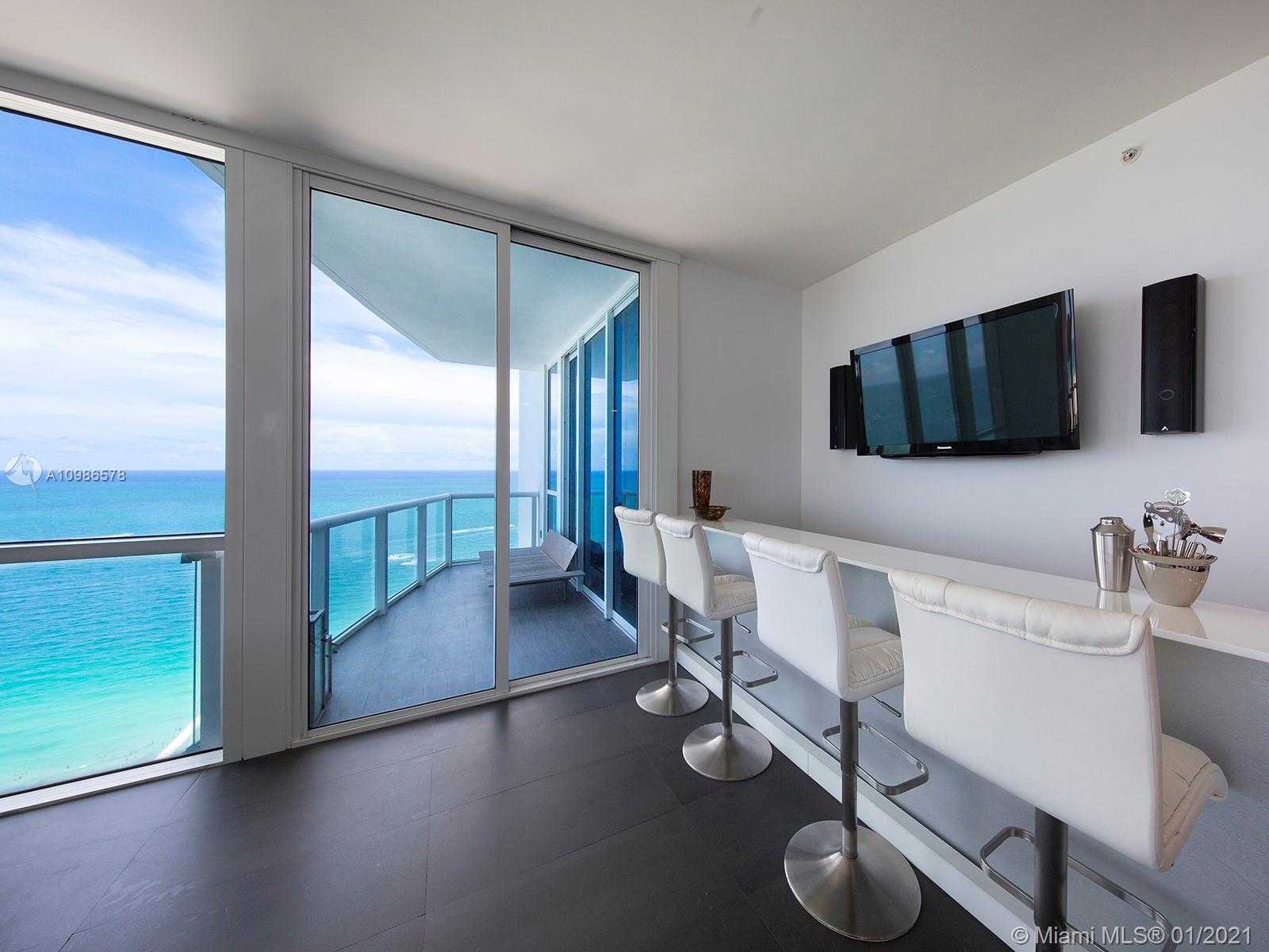 Small Image of 50 SOUTH POINTE DR #3401, Miami Beach Number 4