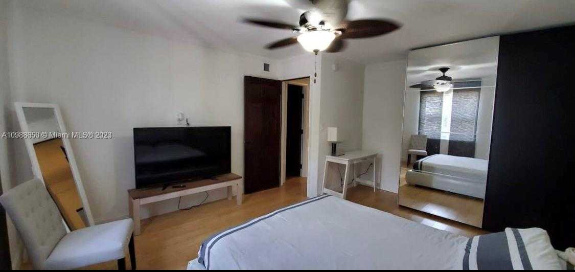 Small Image of 753 MICHIGAN #2B, Miami Beach Number 7