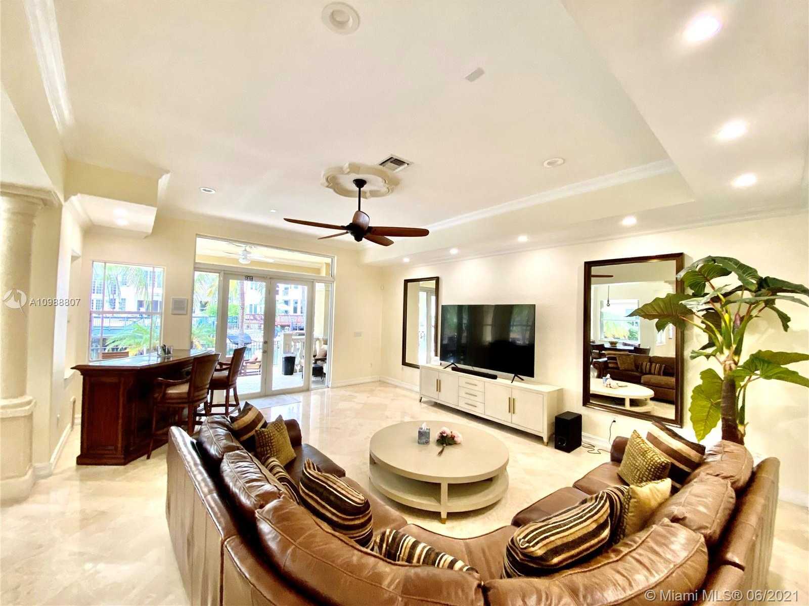 Small Image of 950 WASHINGTON ST, Hollywood Number 12