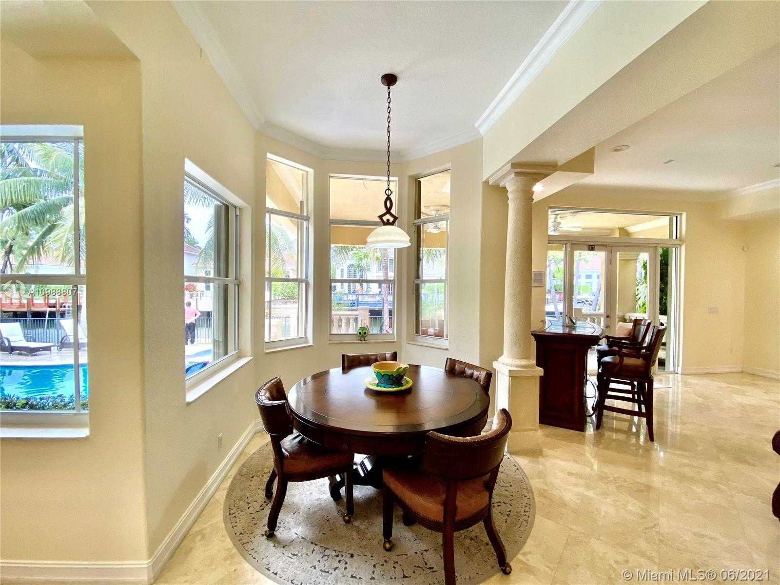 Small Image of 950 WASHINGTON ST, Hollywood Number 15