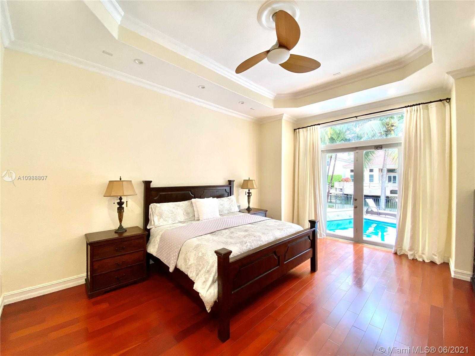 Small Image of 950 WASHINGTON ST, Hollywood Number 16