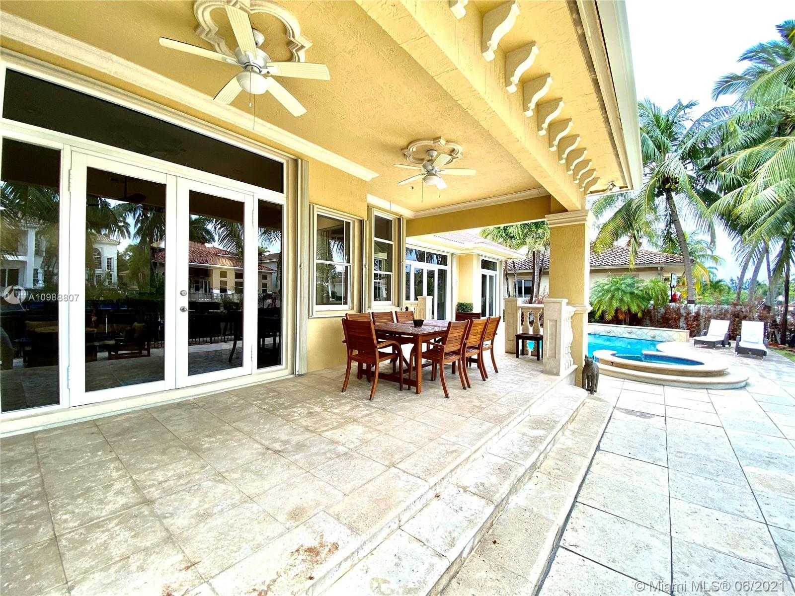Small Image of 950 WASHINGTON ST, Hollywood Number 3
