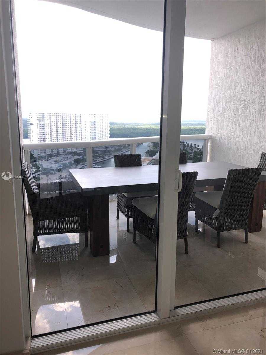 Small Image of 15901 COLLINS AVENUE #1804, Sunny Isles Beach Number 5
