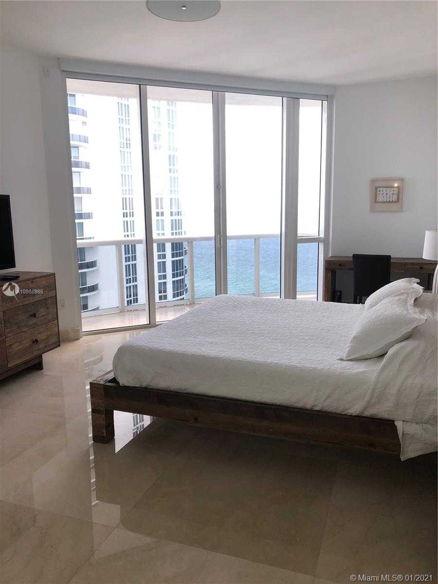 Small Image of 15901 COLLINS AVENUE #1804, Sunny Isles Beach Number 9