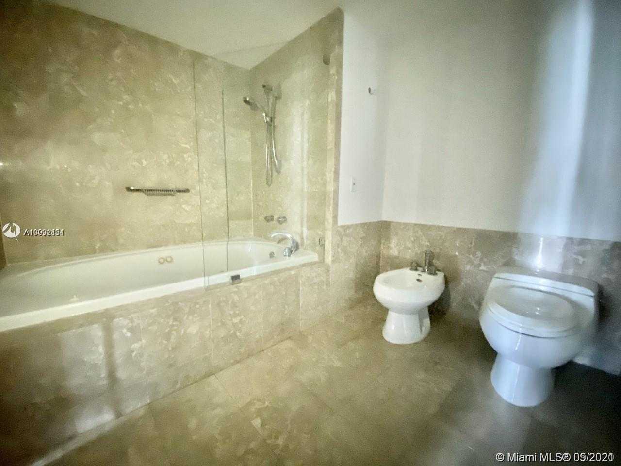 Small Image of 2127 BRICKELL AVE #1806, Miami Number 19