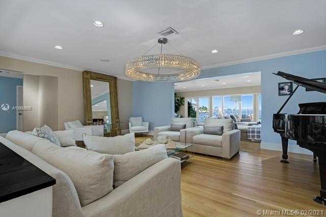 Small Image of 9999 NORTH EAST 13TH AVE, Miami Shores Number 40