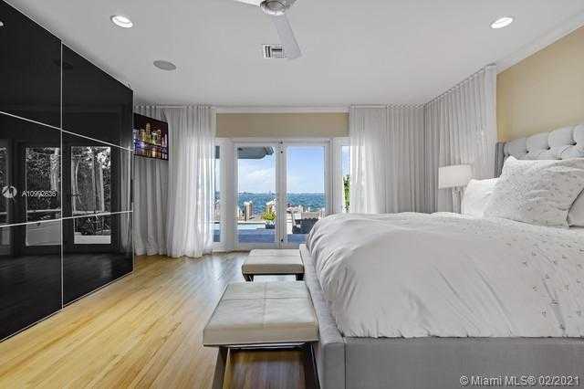 Small Image of 9999 NORTH EAST 13TH AVE, Miami Shores Number 74