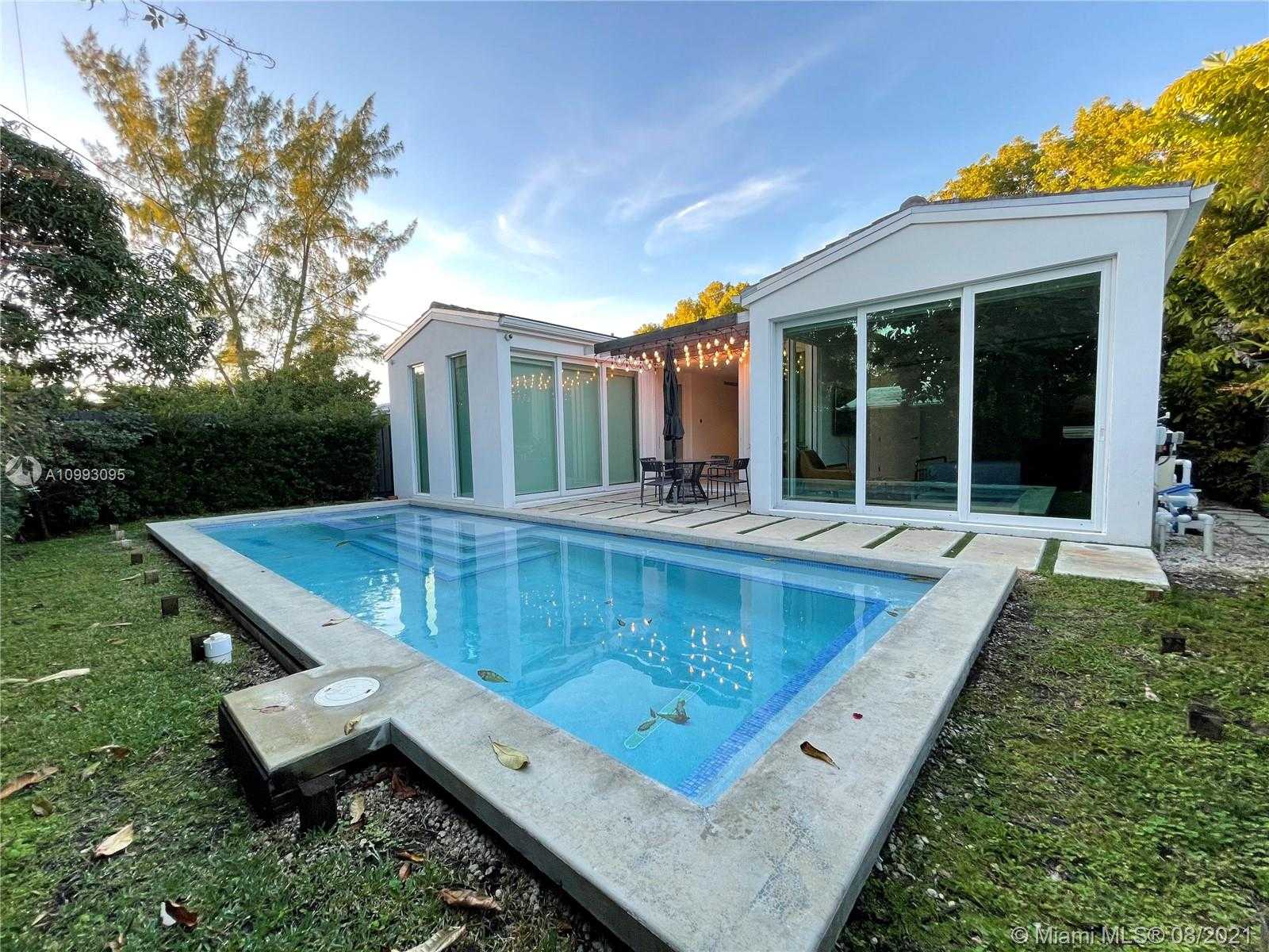 Small Image of 550 WEST 50TH ST, Miami Beach Number 14