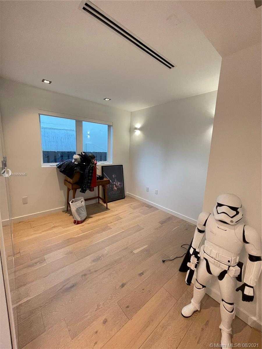 Small Image of 550 WEST 50TH ST, Miami Beach Number 21