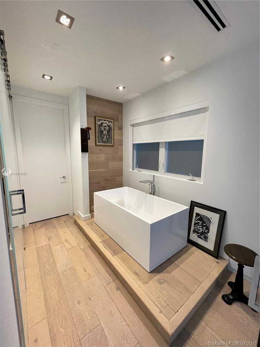 Small Image of 550 WEST 50TH ST, Miami Beach Number 28