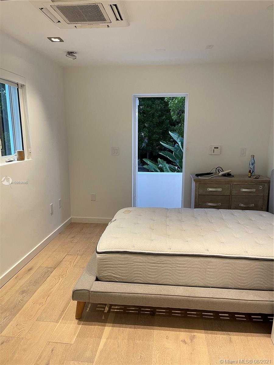 Small Image of 550 WEST 50TH ST, Miami Beach Number 39