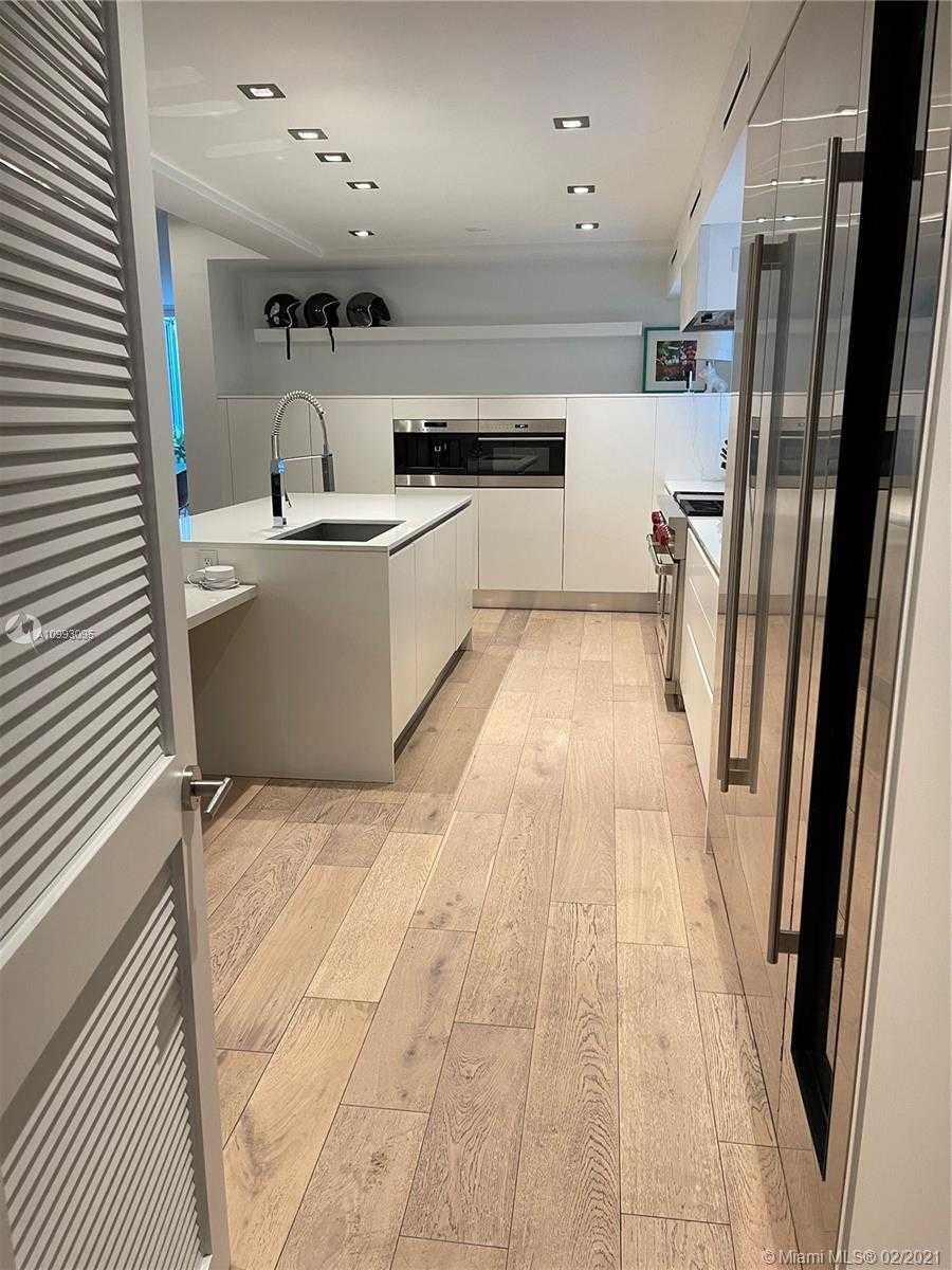Small Image of 550 WEST 50TH ST, Miami Beach Number 4